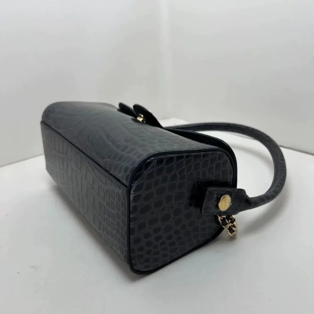 Chanel Women Pre-Loved Bag Brand New Condition